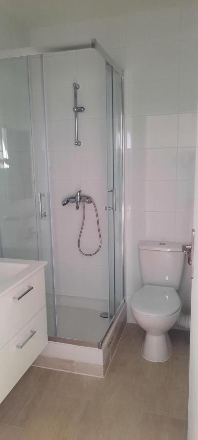 Studio Parking Gratuit Sur Place Claye Souilly Ngoại thất bức ảnh